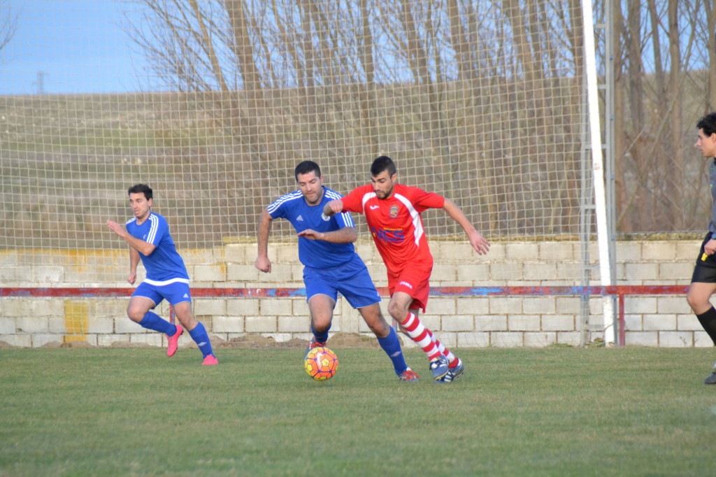 Partido anterior del CD Cuéllar en Turégano